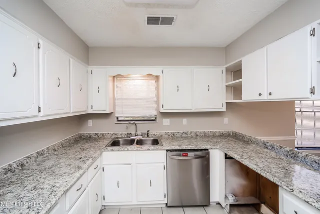 $1,535 | 1876 Rapier Drive, Horn Lake, MS 38637