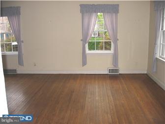 227 Crosshill Road Wynnewood, PA 19096 - Photo 3 of 6