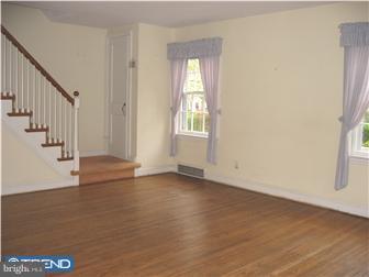 227 Crosshill Road Wynnewood, PA 19096 - Photo 4 of 6