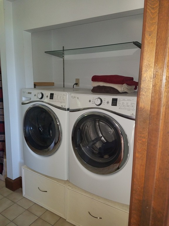 116 West Monomonac Road Winchendon, MA 01475 - Photo 16 of 22 a utility room with dryer and washer