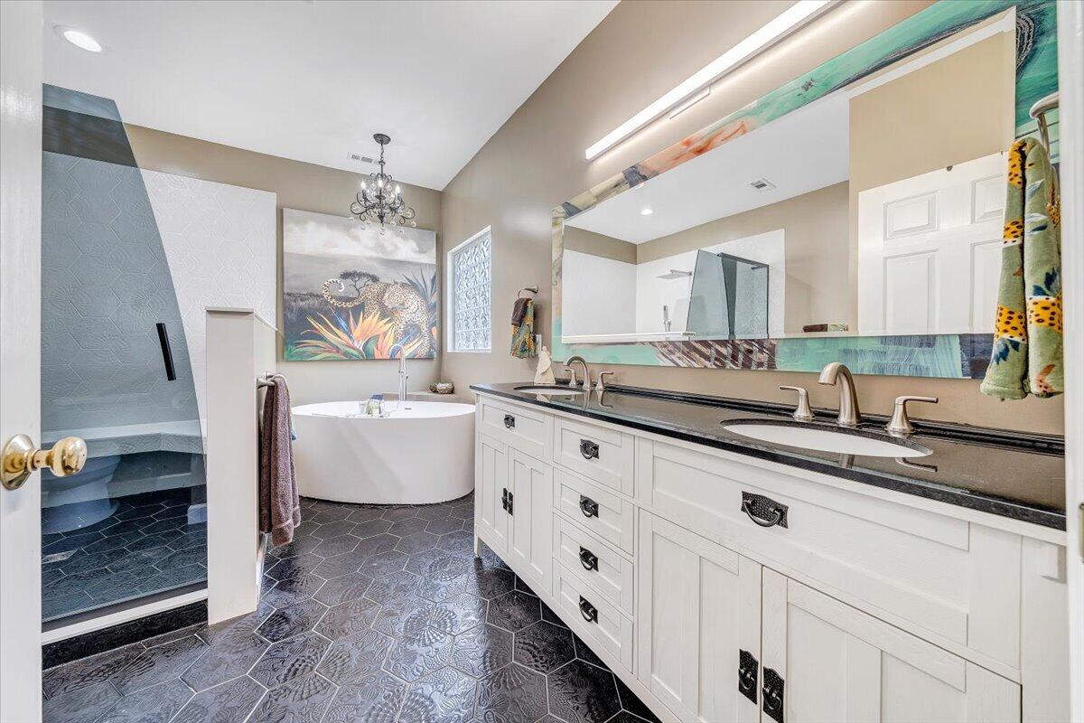 5414 Quail Ridge Court Roanoke, VA 24018 - Photo 13 of 30 Updated and Upscale Primary Bath