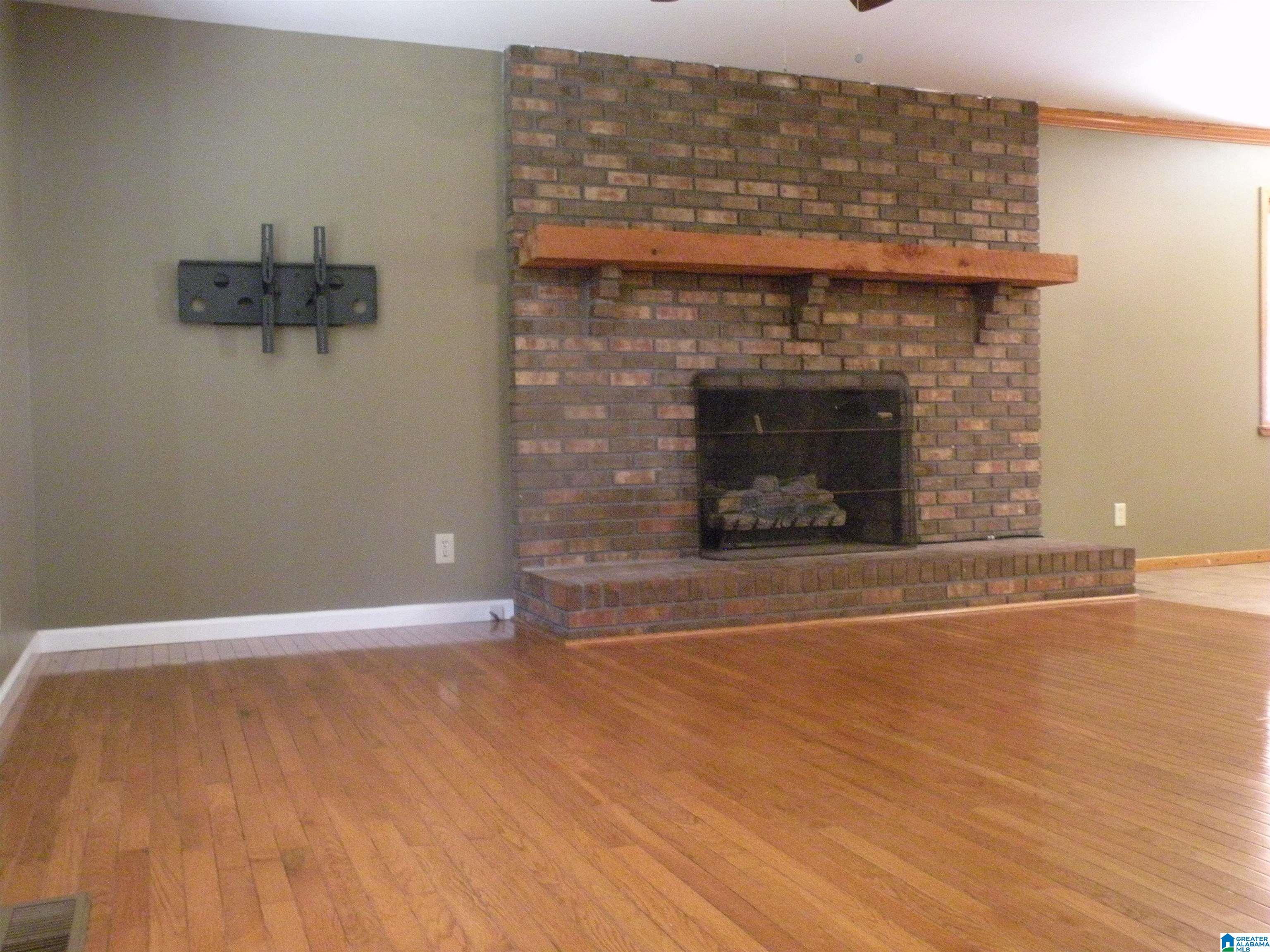 336 Blue Bird Lane Alpine, AL 35014 - Photo 4 of 32