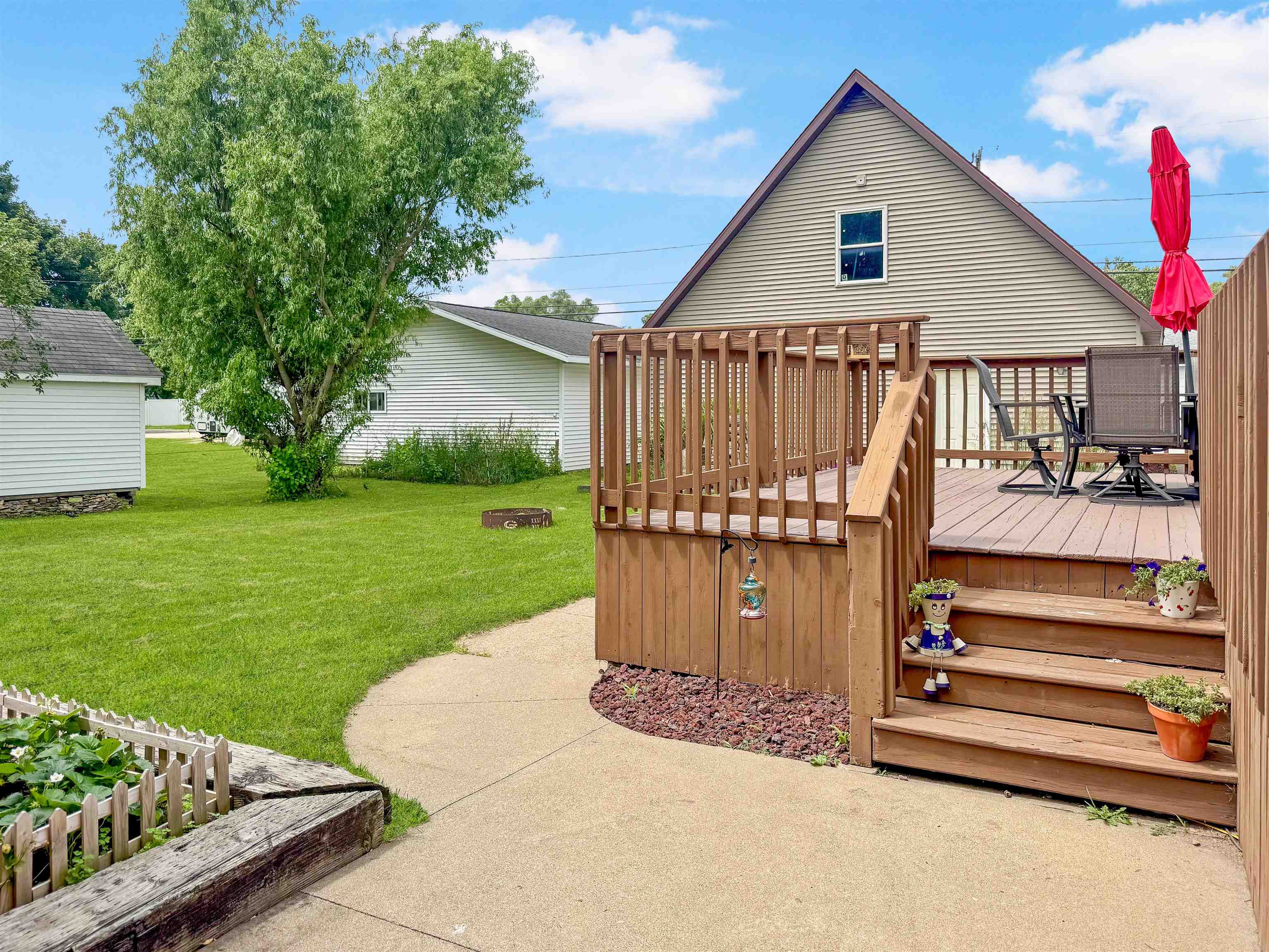 323 South Ohio Street Prairie du Chien, WI 53821 - Photo 5 of 38