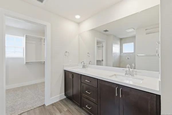 $427,990 | 7230 Walkers Loop, Live Oak, TX 78233