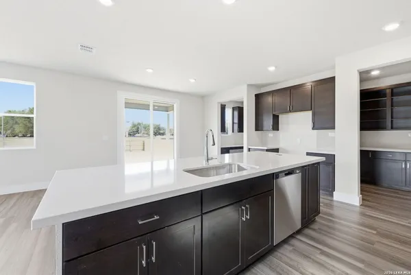 $427,990 | 7230 Walkers Loop, Live Oak, TX 78233