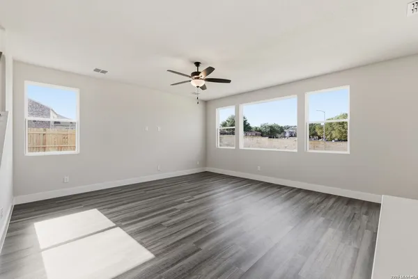 $427,990 | 7230 Walkers Loop, Live Oak, TX 78233
