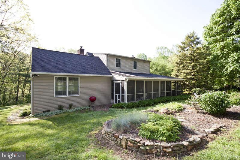14532 Manor Road Phoenix, MD 21131 - Photo 5 of 30 Exterior (Rear)