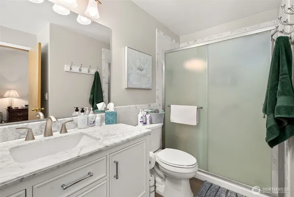 $595,000 | 17502 51st St Court East, Lake Tapps, WA 98391