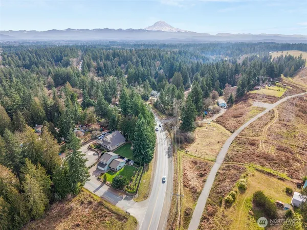 $595,000 | 17502 51st St Court East, Lake Tapps, WA 98391