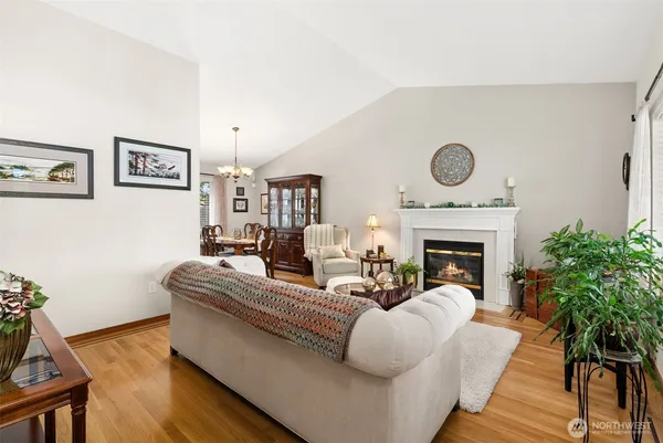 $595,000 | 17502 51st St Court East, Lake Tapps, WA 98391