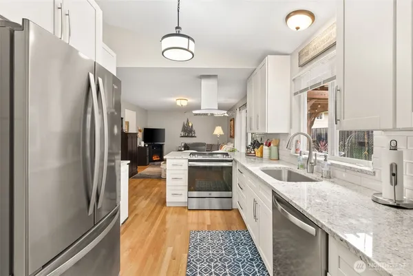 $595,000 | 17502 51st St Court East, Lake Tapps, WA 98391