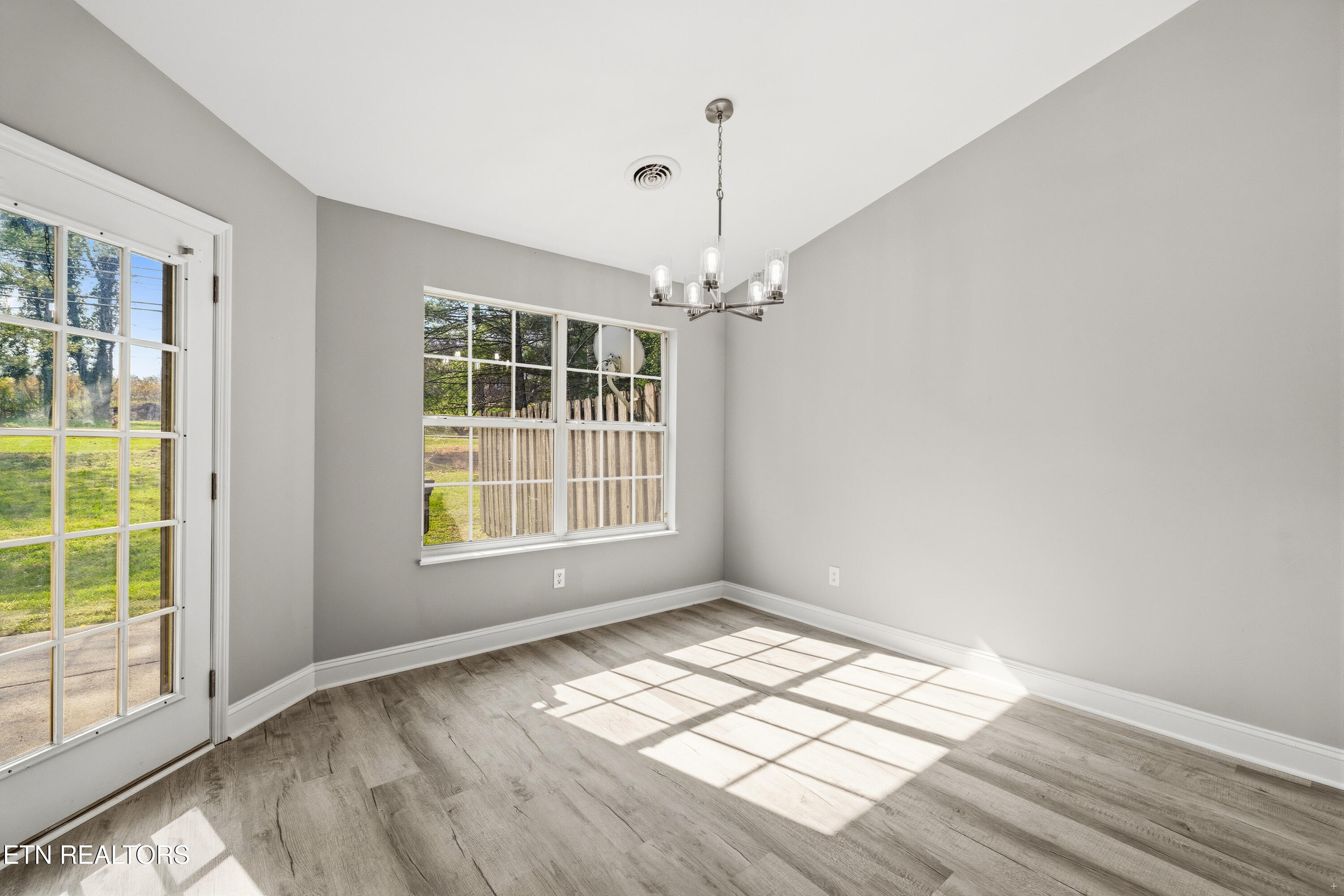 10020 Gate Post Way Knoxville, TN 37931 - Photo 4 of 19 BFST area