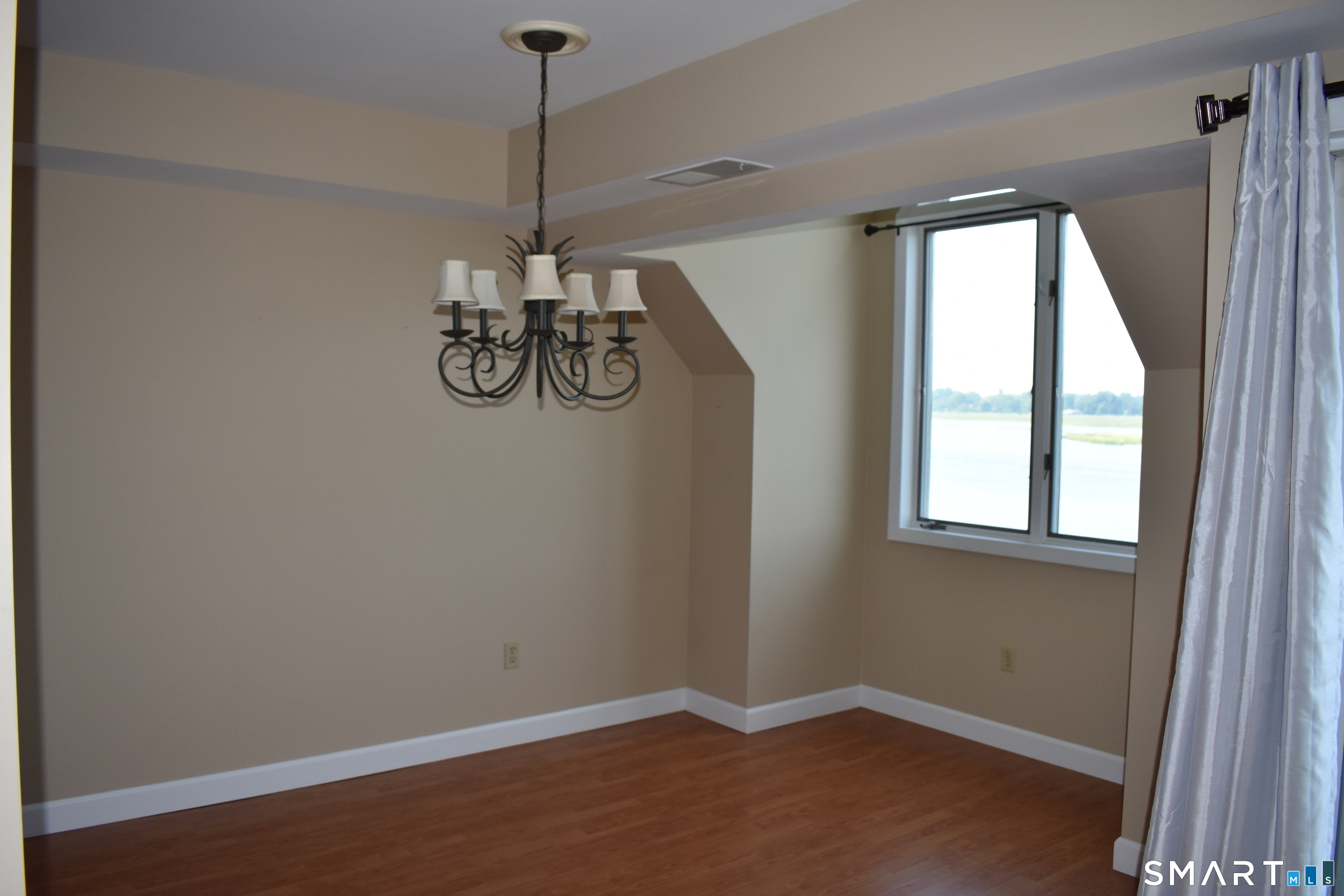 735 Popes Island Road, Unit 735 Milford, CT 06461 - Photo 7 of 23 Gallery Image 7