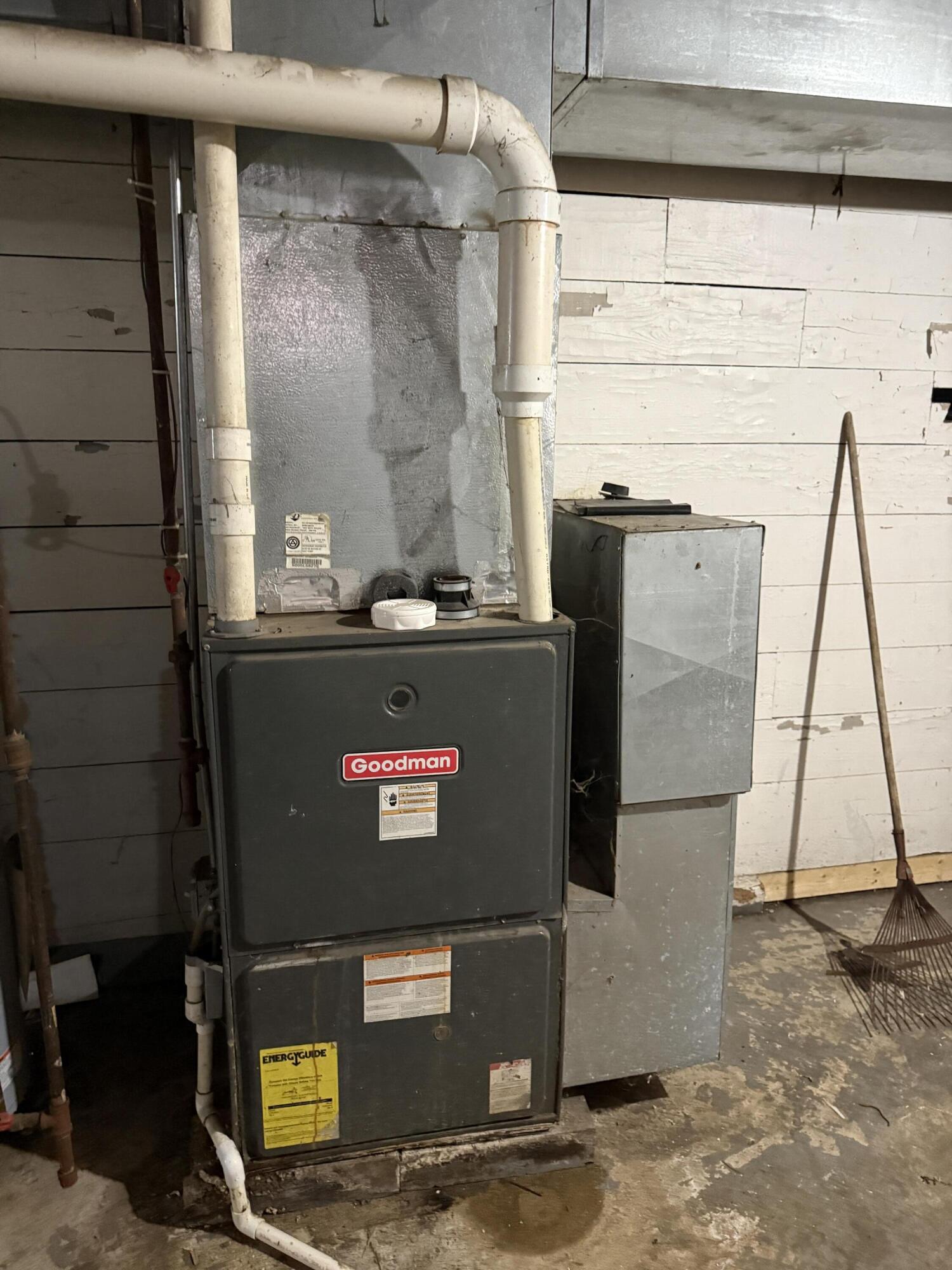 346 Richard Gordon Hatcher Boulevard Gary, IN 46404 - Photo 12 of 14 1500x2000