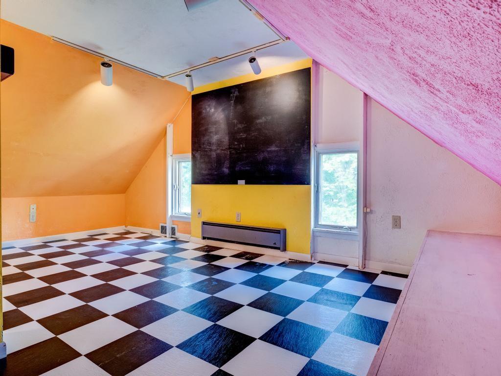 2100 Tuscarawas Road Beaver, PA 15009 - Photo 22 of 25 Gallery Image 22