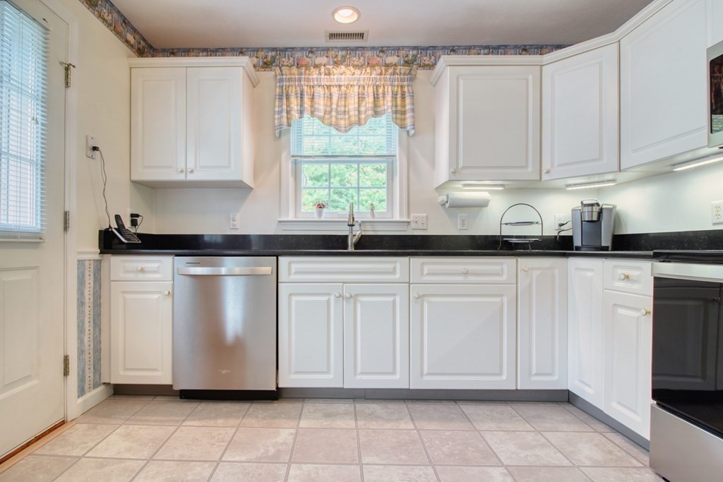 23 Pintail Road, Unit 23 Walpole, MA 02081 - Photo 15 of 42 Gallery Image 15