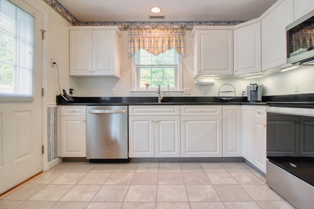 23 Pintail Road, Unit 23 Walpole, MA 02081 - Photo 16 of 42 Gallery Image 16