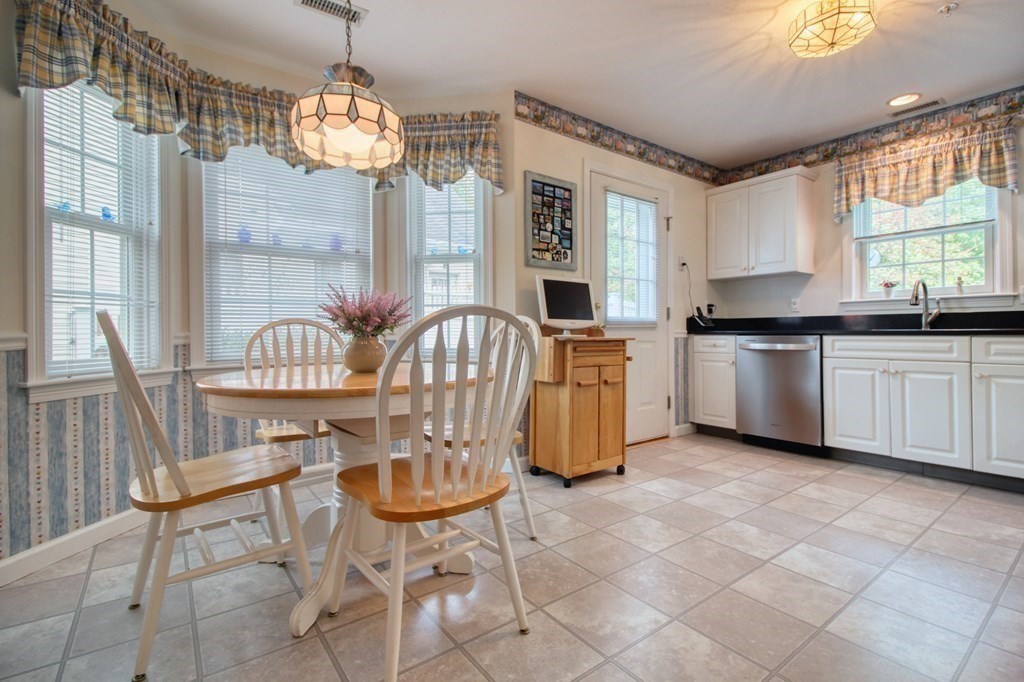 23 Pintail Road, Unit 23 Walpole, MA 02081 - Photo 9 of 42 Gallery Image 9