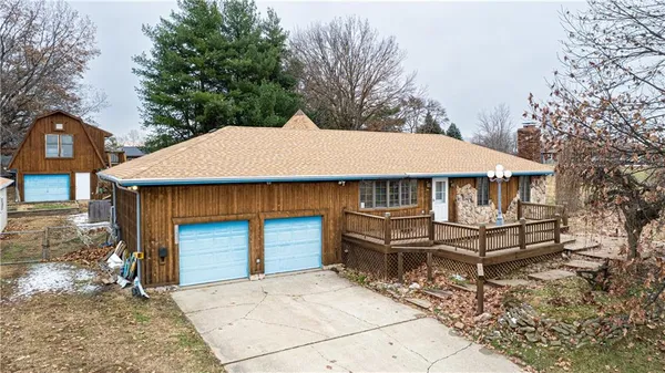 $349,900 | 1402 Southeast Moore Road, St. Joseph, MO 64504