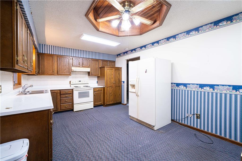 1402 Southeast Moore Road St. Joseph, MO 64504 - Photo 15 of 45