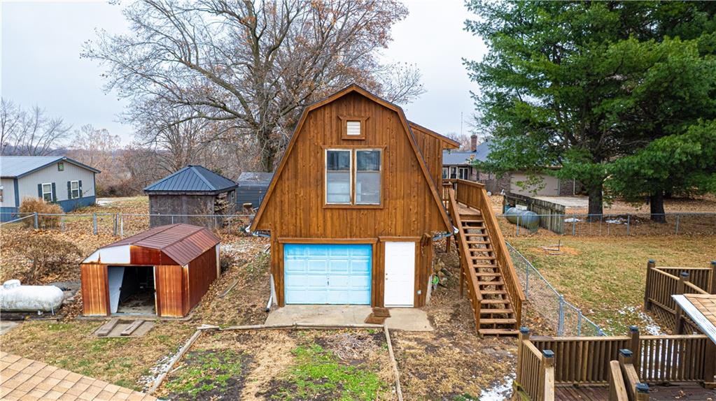 1402 Southeast Moore Road St. Joseph, MO 64504 - Photo 38 of 45