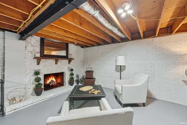 $525,000 | 5881 East County Road 1300 North, Eaton, IN 47338