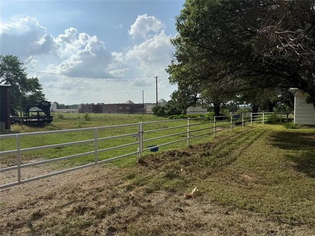 $349,900 | 820 Goshen Road, Springtown, TX 76082