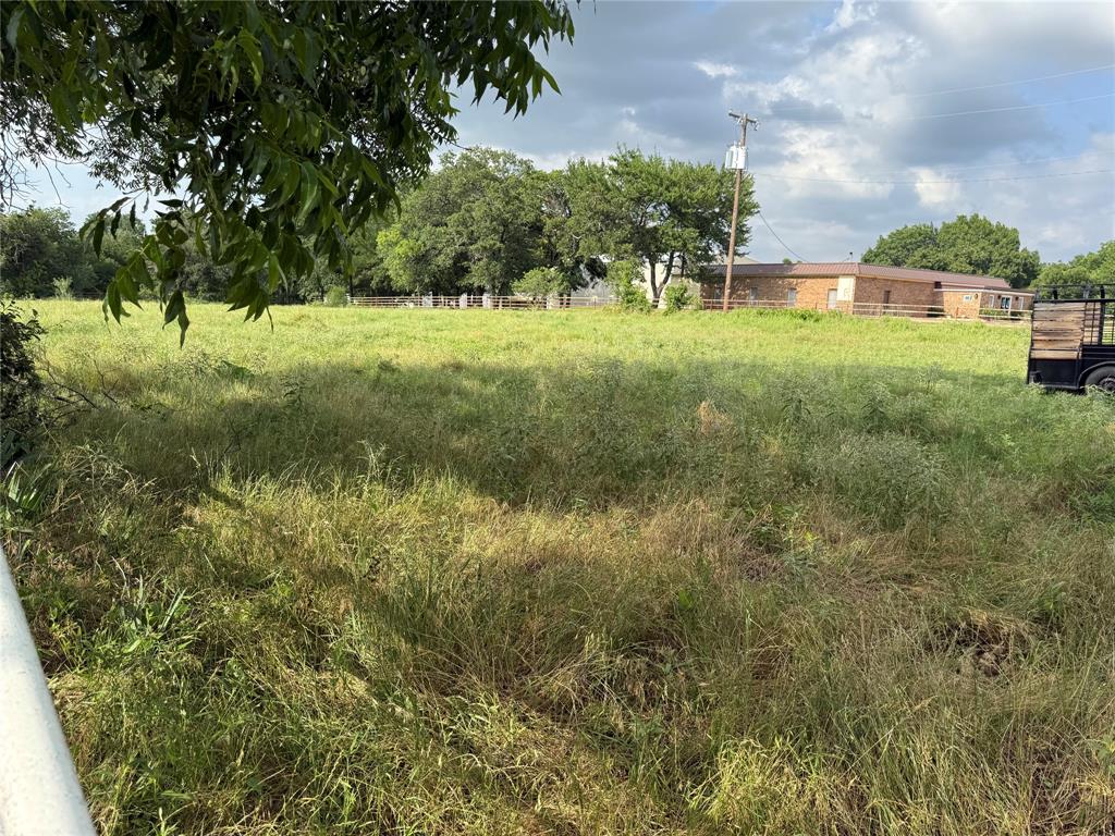 820 Goshen Road Springtown, TX 76082 - Photo 4 of 16