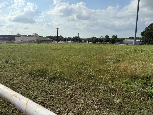 $349,900 | 820 Goshen Road, Springtown, TX 76082