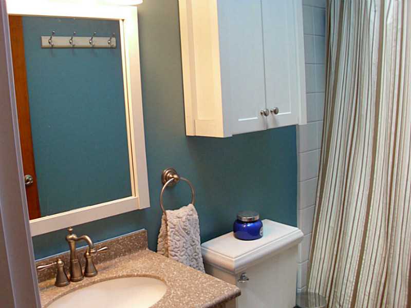 27 Fields View Road Westerly, RI 02808 - Photo 14 of 25 Bathroom.