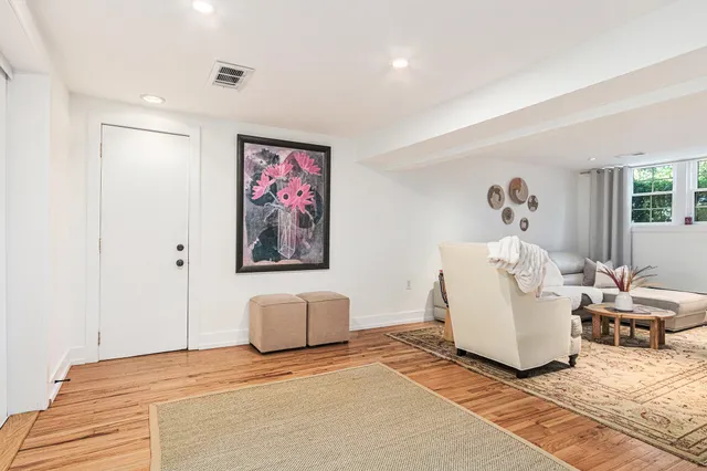 $665,000 | 819 West Michigan Street, New Buffalo, MI 49117