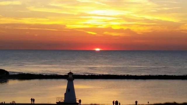 $665,000 | 819 West Michigan Street, New Buffalo, MI 49117