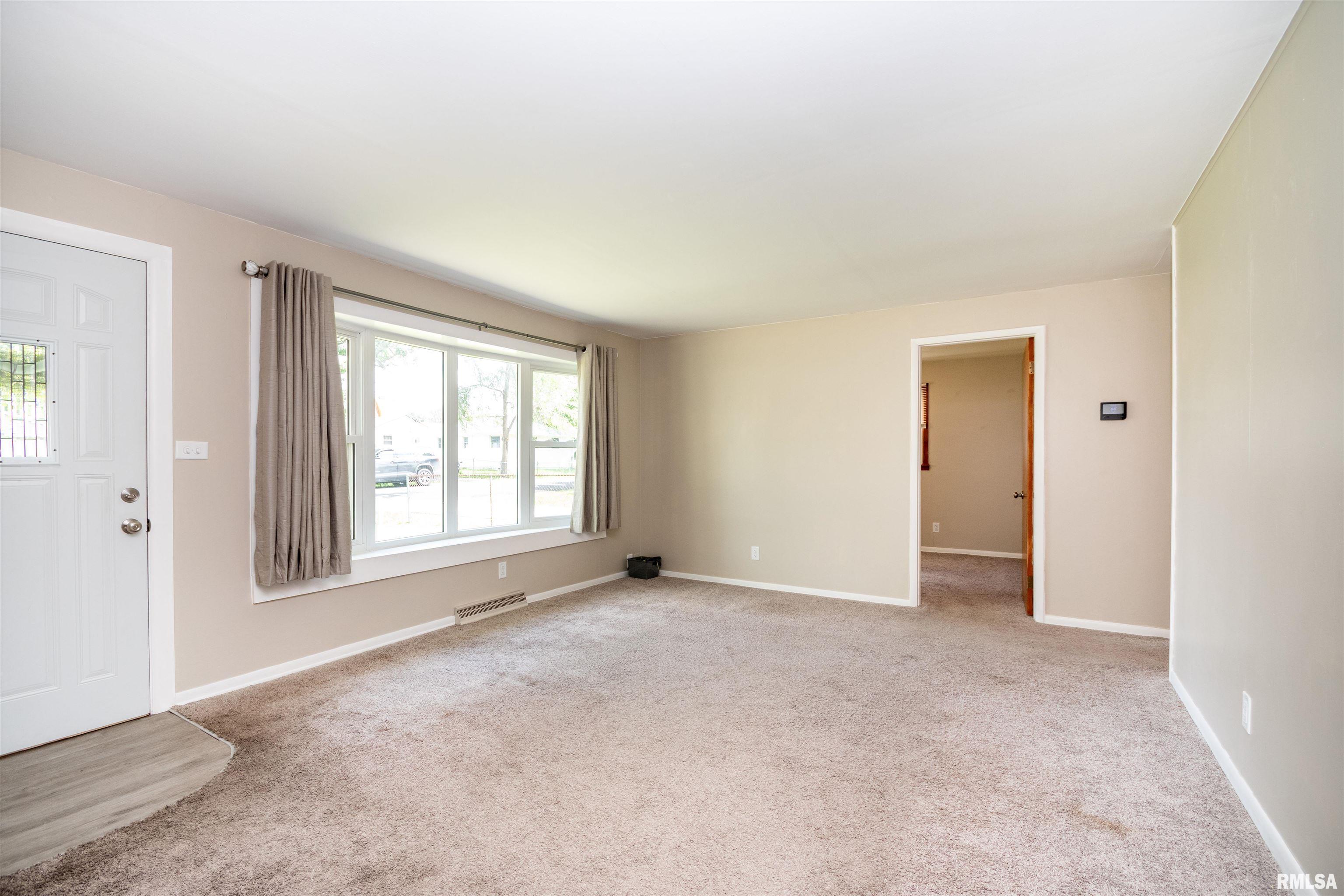 108 Duensing Lane Washington, IL 61571 - Photo 8 of 29