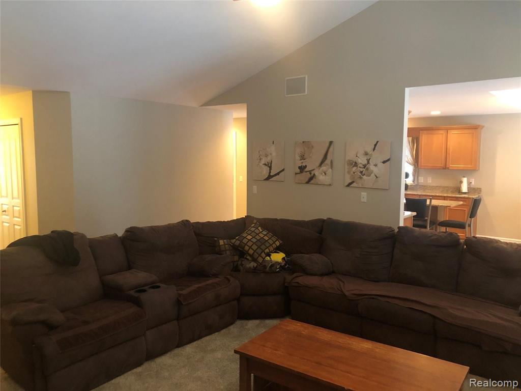 22702 Brantingham Road Macomb, MI 48044 - Photo 24 of 61