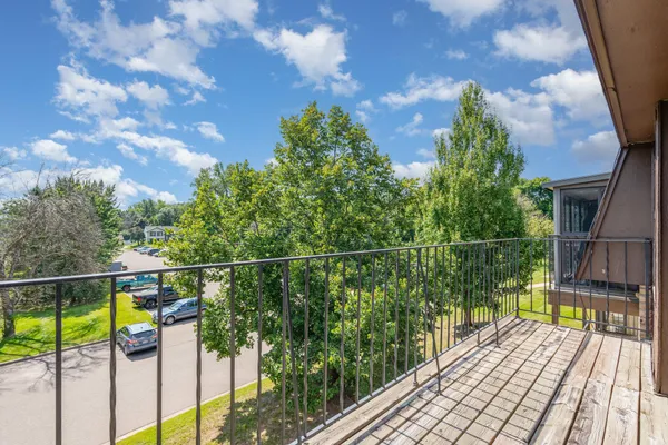 $89,900 | 3421 Kent Street, Unit 603, Shoreview, MN 55126