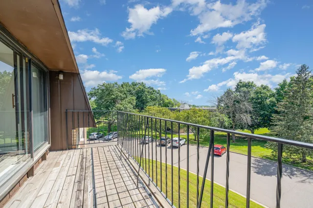 $94,000 | 3421 Kent Street, Unit 603, Shoreview, MN 55126