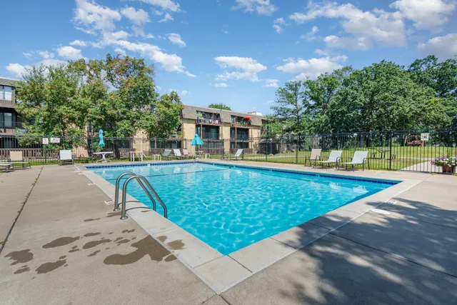 $94,000 | 3421 Kent Street, Unit 603, Shoreview, MN 55126