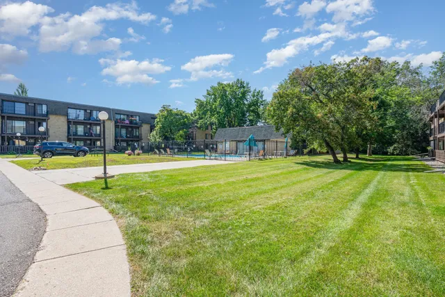 $94,000 | 3421 Kent Street, Unit 603, Shoreview, MN 55126