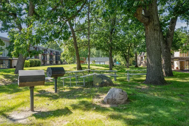 $94,000 | 3421 Kent Street, Unit 603, Shoreview, MN 55126