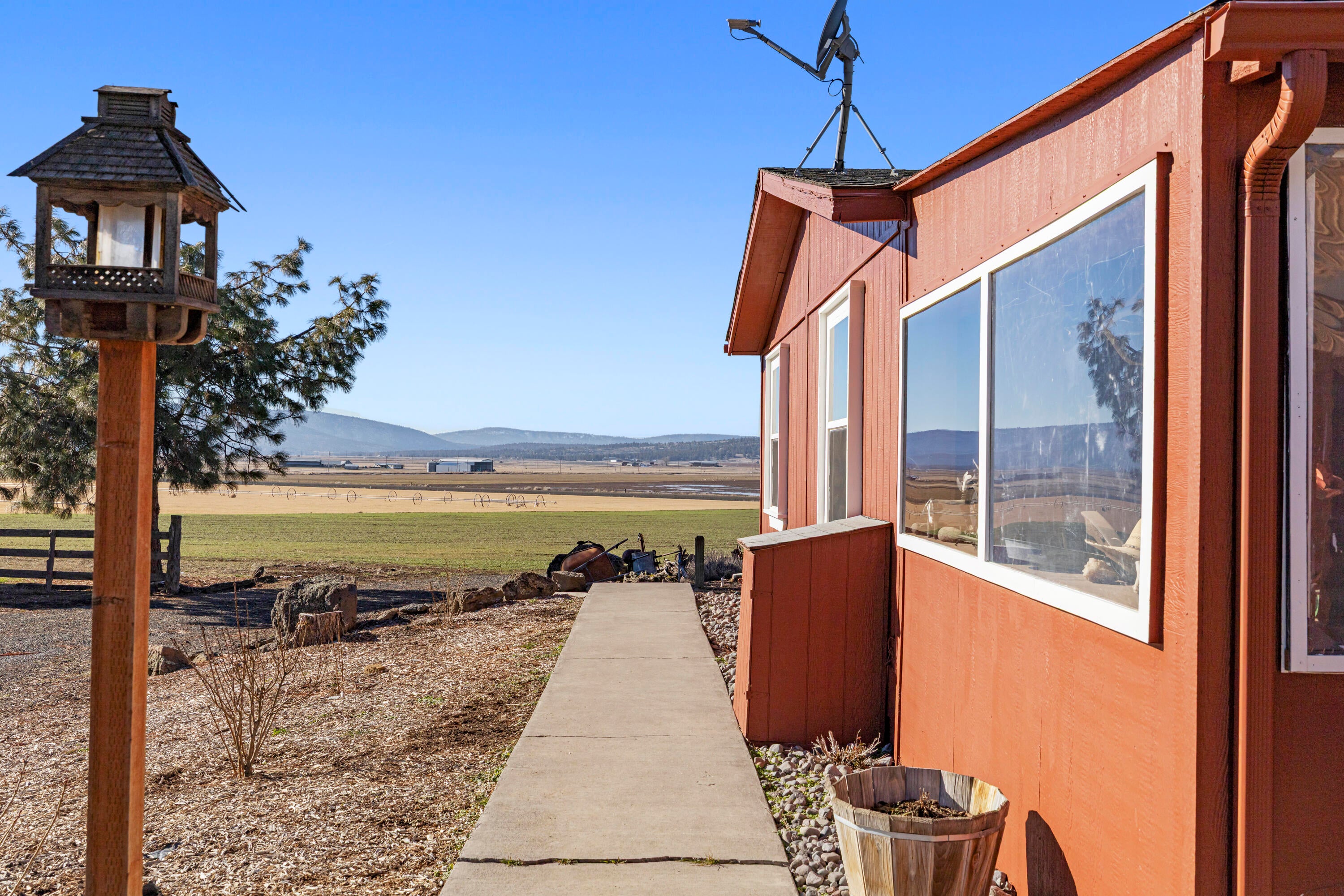5415 Haskins Road Bonanza, OR 97623 - Photo 13 of 96 Side of Home