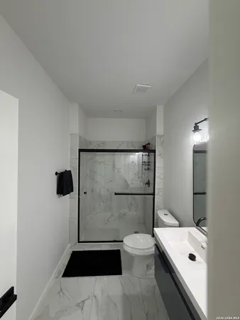 $1,800 | 147 Vine Street, San Antonio, TX 78210