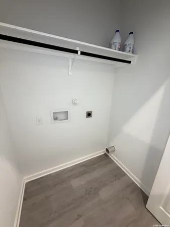 $1,800 | 147 Vine Street, San Antonio, TX 78210