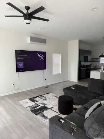 $1,800 | 147 Vine Street, San Antonio, TX 78210