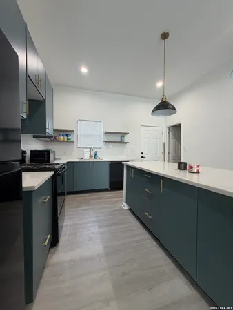 $1,800 | 147 Vine Street, San Antonio, TX 78210