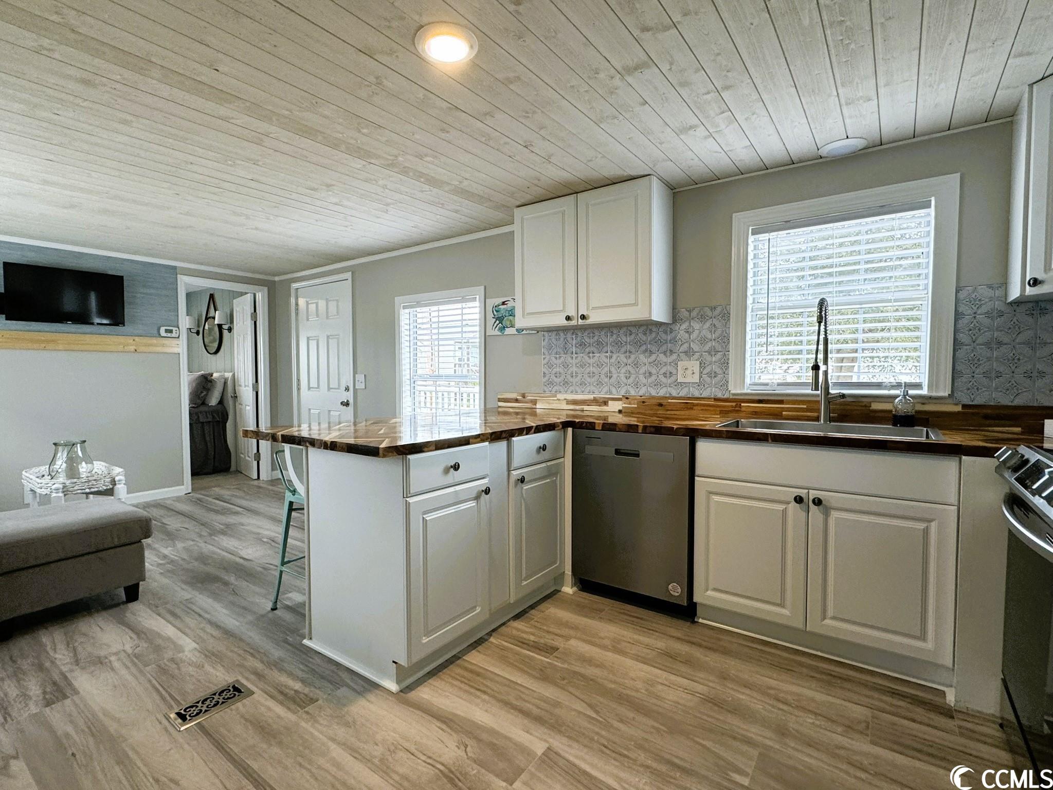 1718 Hawk Street Surfside Beach, SC 29575 - Photo 11 of 39