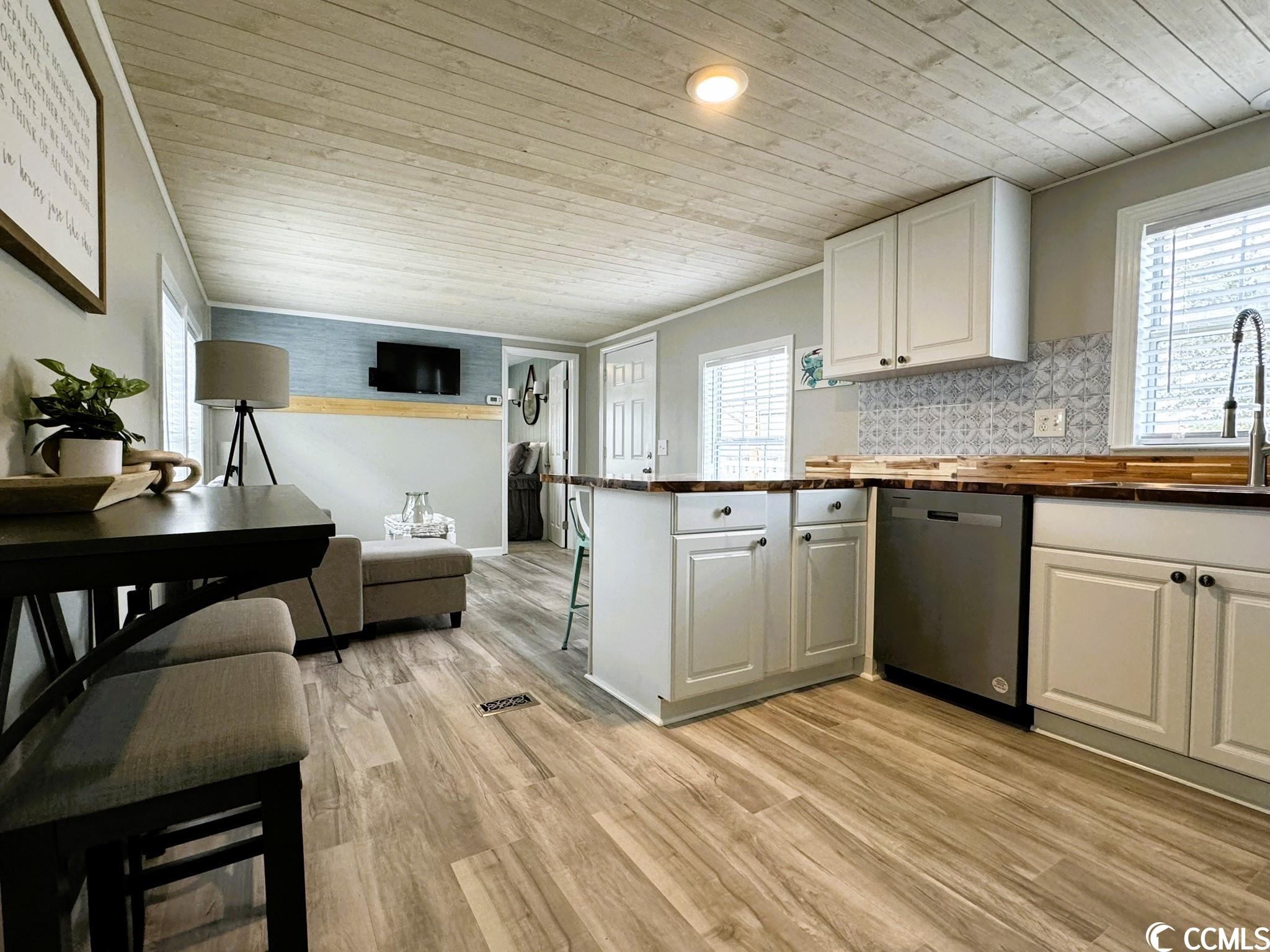 1718 Hawk Street Surfside Beach, SC 29575 - Photo 7 of 39