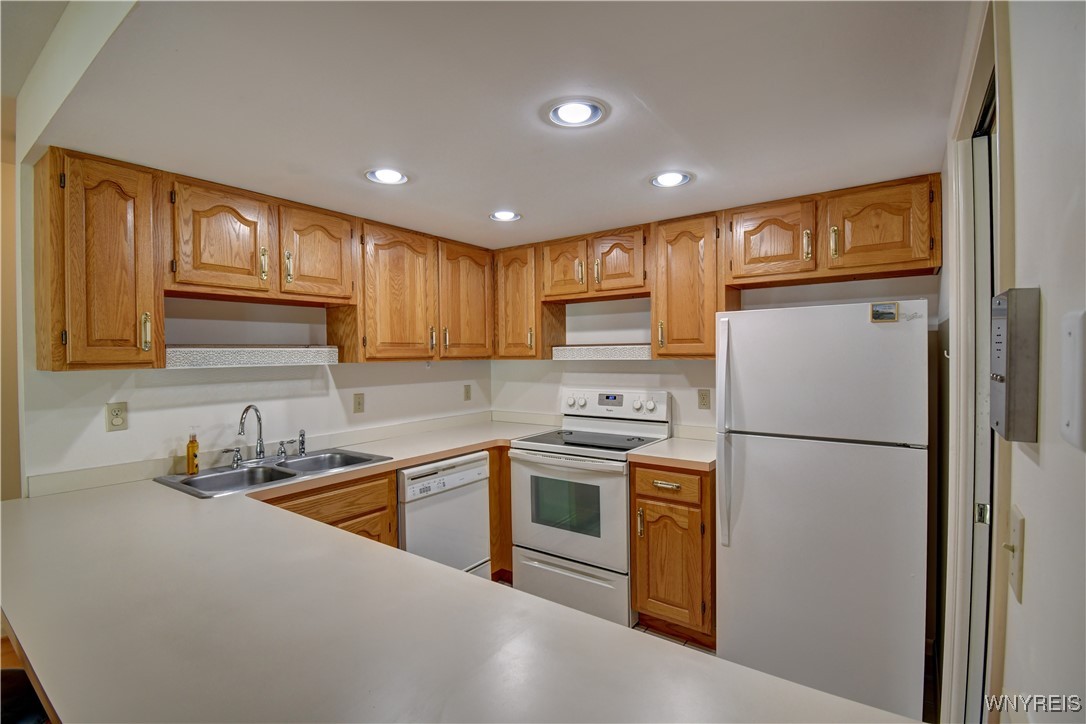 1175 Youngs Road, Unit C Amherst, NY 14221 - Photo 4 of 30