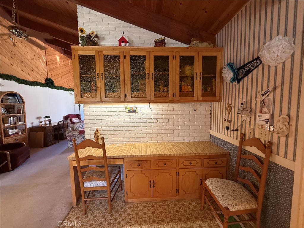 4952 Hidden Springs Road Mariposa, CA 95338 - Photo 24 of 53 a view of a chairs and table in the patio