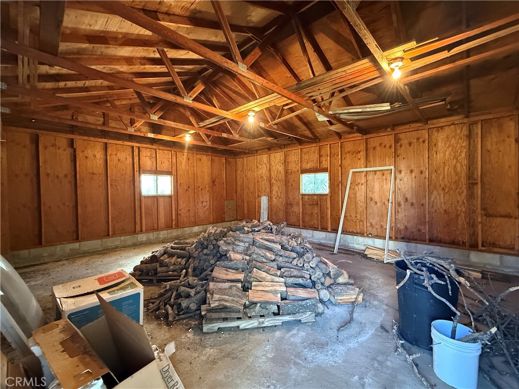 4952 Hidden Springs Road Mariposa, CA 95338 - Photo 38 of 53 a bed room with a bed and a chair