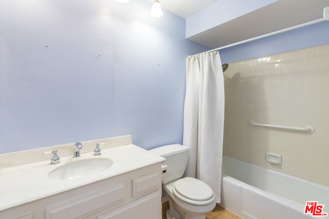 25 Hurricane Street, Unit 3 Marina del Rey, CA 90292 - Photo 15 of 27 a bathroom with a sink toilet and shower